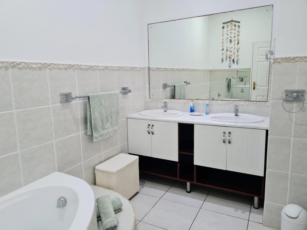 בליטו Shaka'S Seat Guesthouse מראה חיצוני תמונה